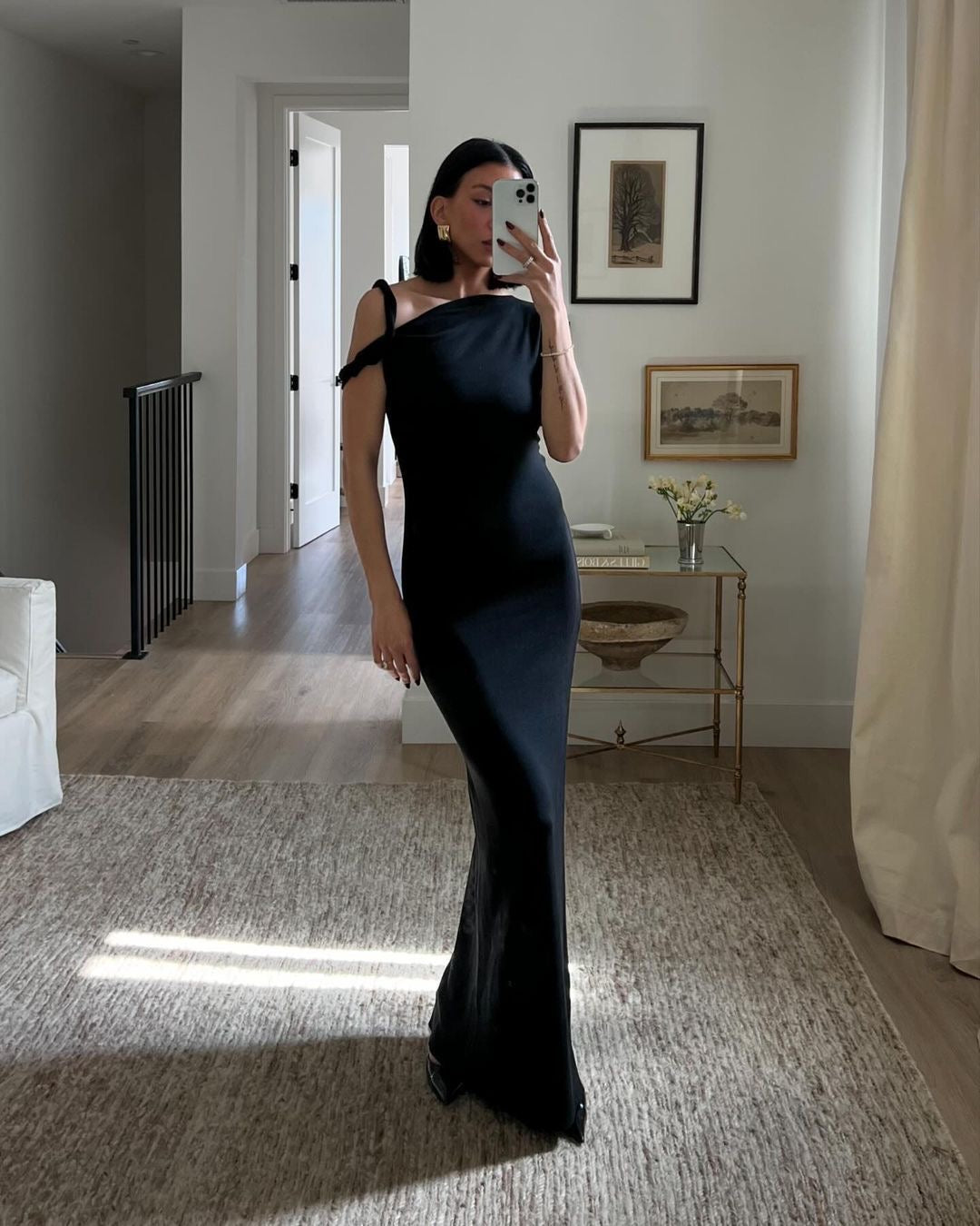 Lamia - One-Shoulder-Maxikleid